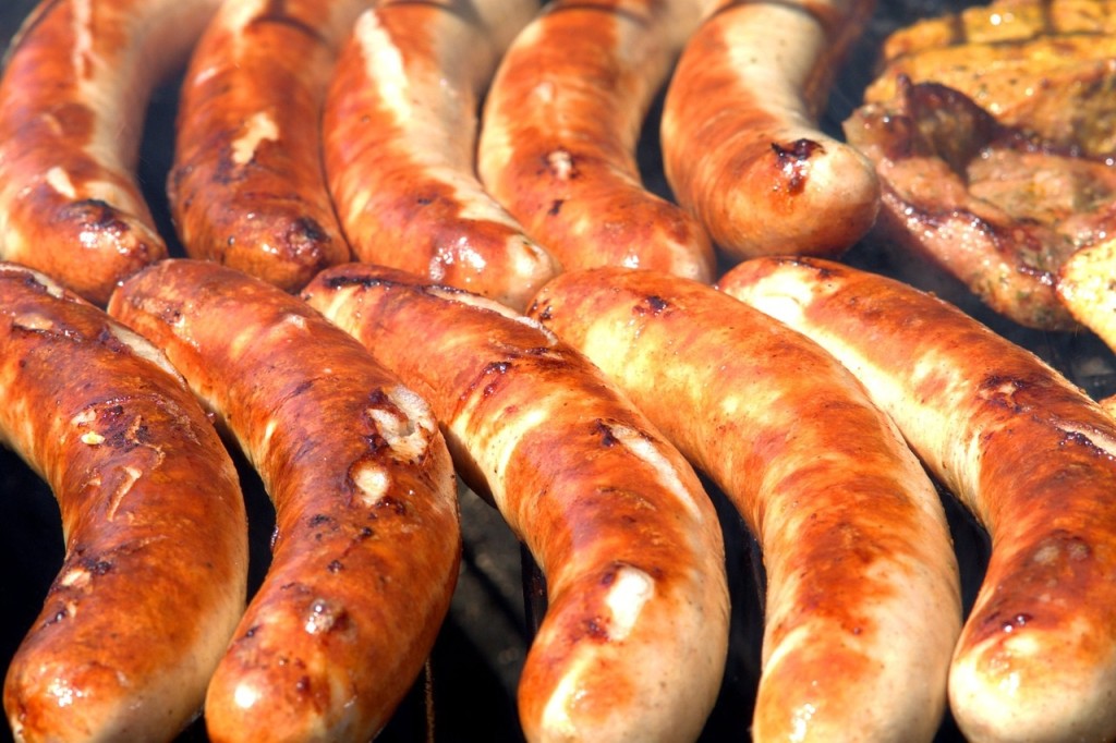 sausages-g7ffa9e56c_1280.jpg